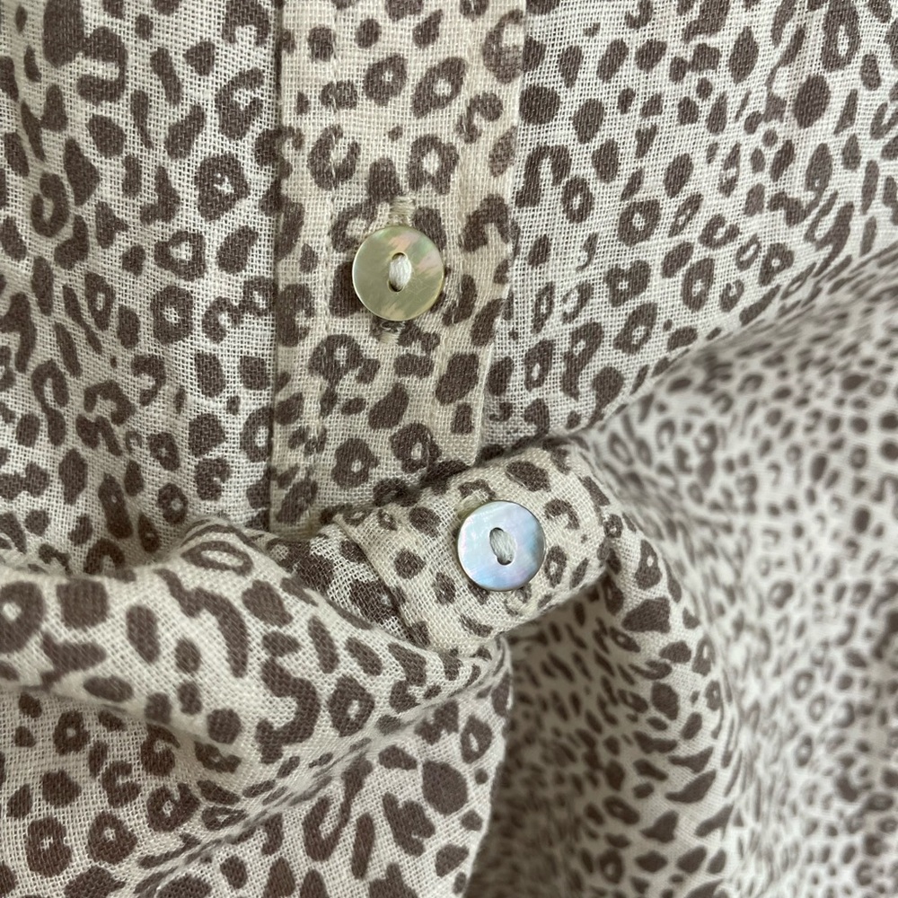 Rails Leopard Print Button Down Shirt - Sand Cheetah Print Sz M - Picture 4 of 7